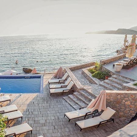 Love Live Hotel Sutomore Eksteriør bilde